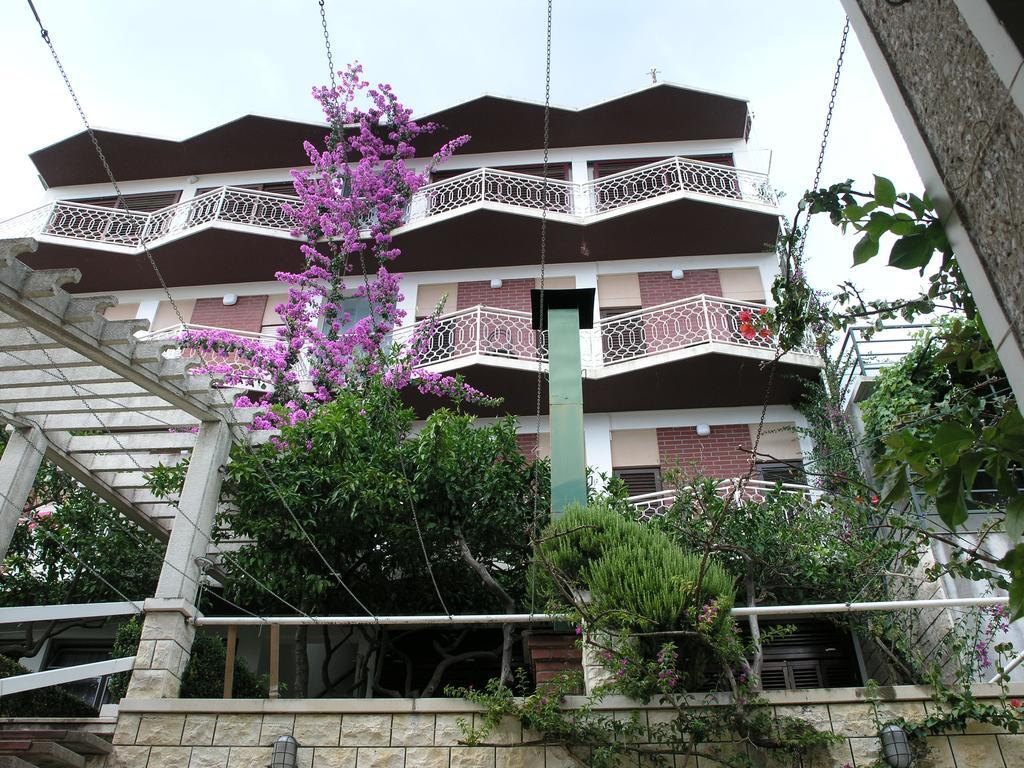 Apartments Dobrila Podgora Exteriör bild